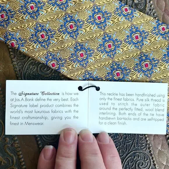 Jos A Bank tie metallic gold NWT diamond pattern silk luxury Signature - Picture 6 of 9